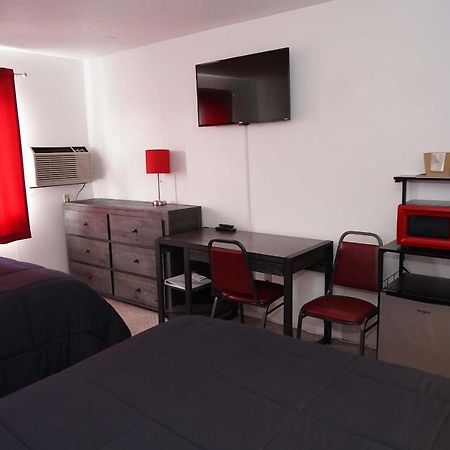 Model Towne Inn Motel Gwinn Kültér fotó