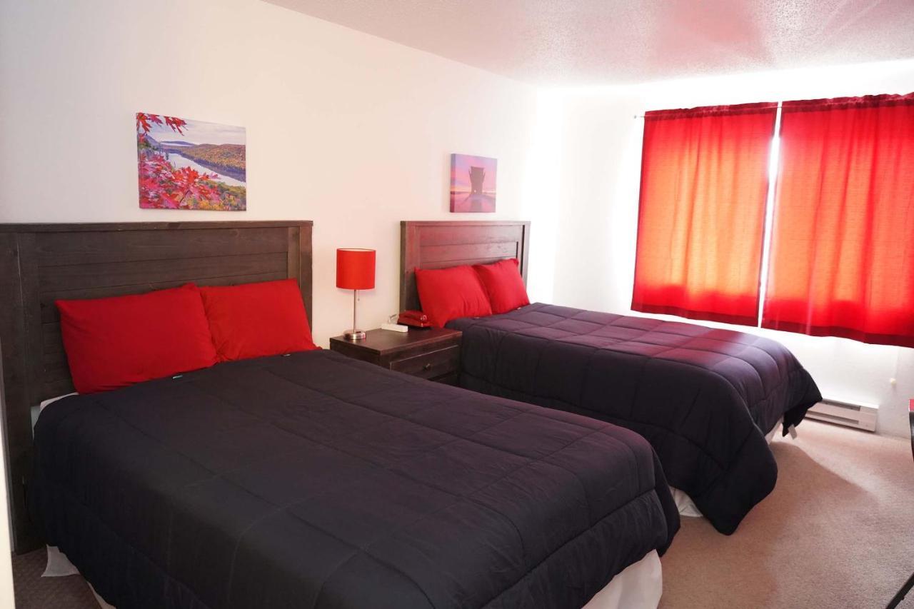 Model Towne Inn Motel Gwinn Kültér fotó
