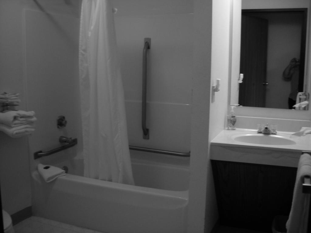 Model Towne Inn Motel Gwinn Szoba fotó